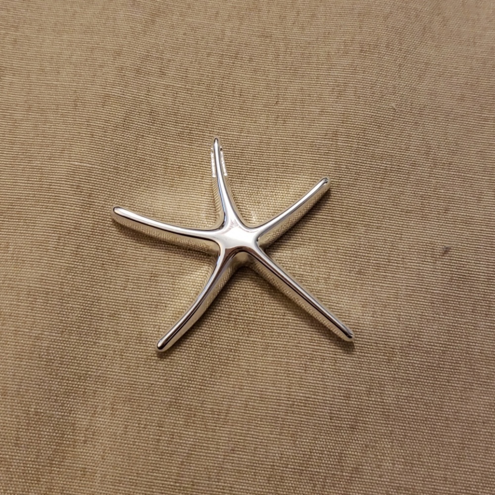 Sterling silver 925 starfish pendant.